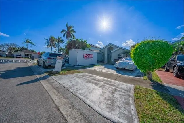 15568 SW 138th Pl, Miami, FL 33177 - #2