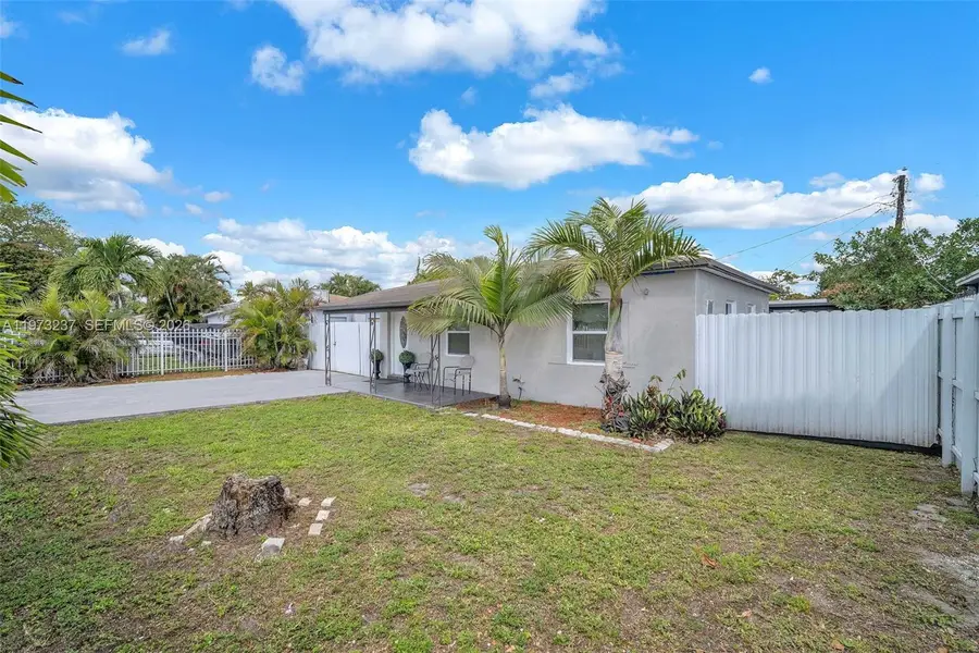 2521 NW 151st St, Miami Gardens, FL 33054 - #3