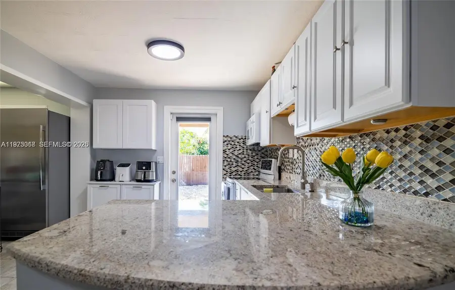 2950 NE 11th Ave, Pompano Beach, FL 33064 - #2