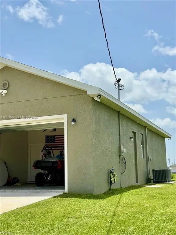 1818 Inwood Rd, Port Labelle, FL 33935 - #3