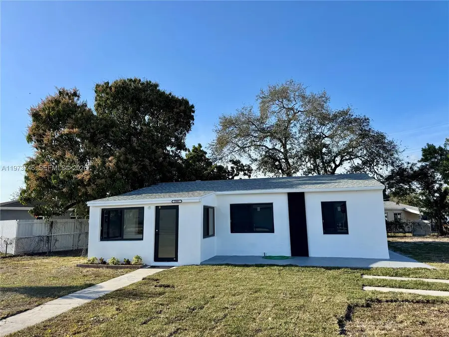 2501 NW 151st St, Miami Gardens, FL 33054 - #3