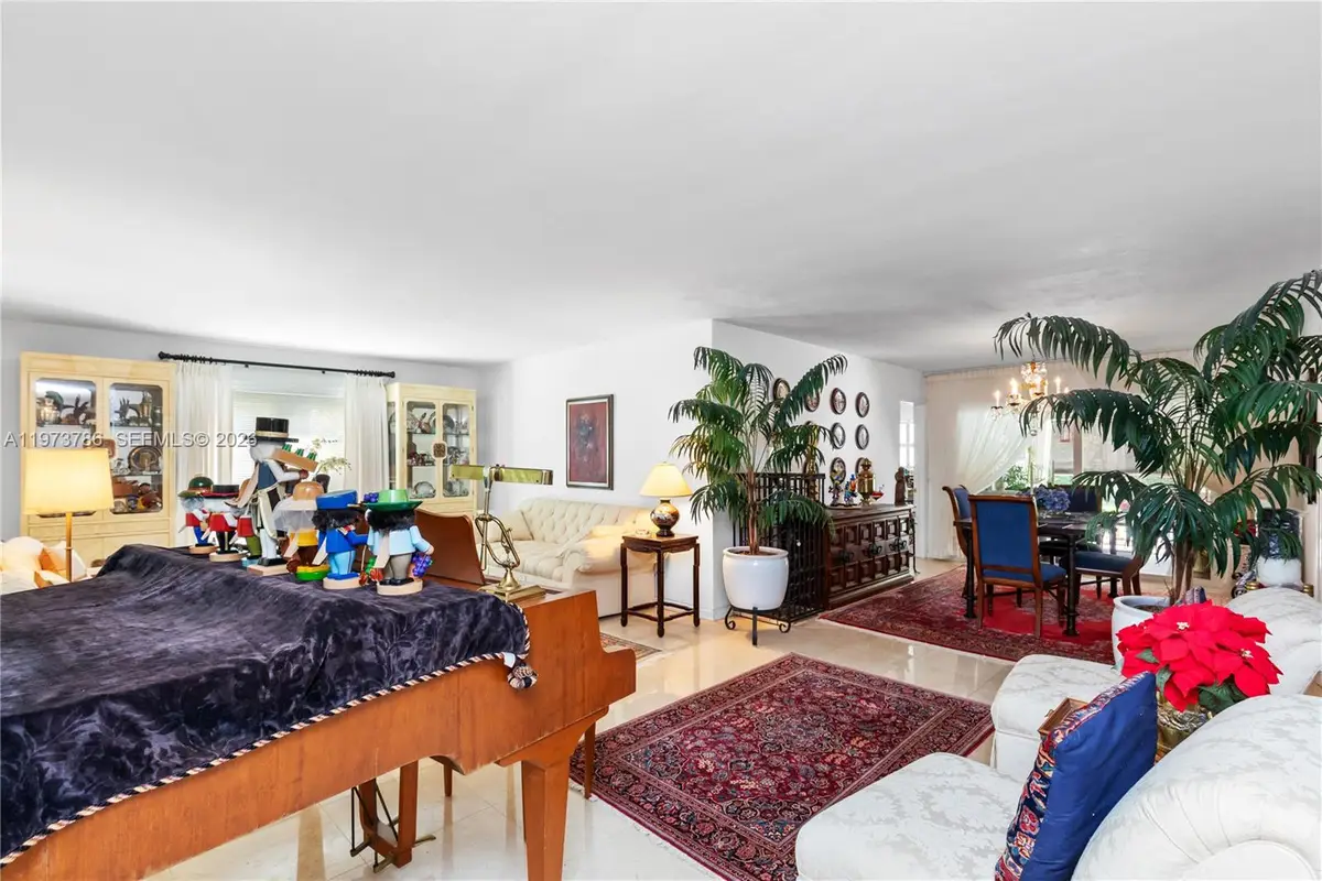 7010 SW 148th Ter, Palmetto Bay, FL 33158 - #1