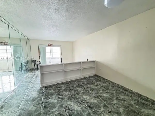 140 Royal Palm Rd #202, Hialeah Gardens, FL 33016 - #2