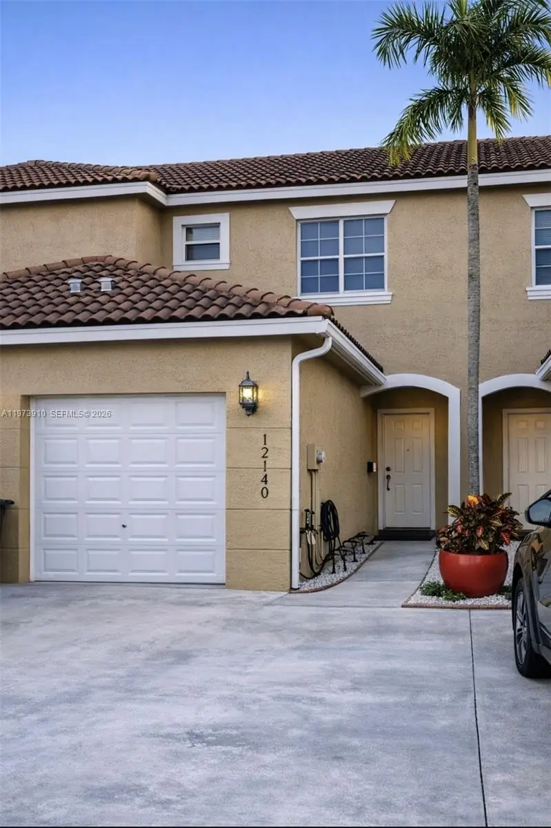 12140 SW 4th St, Pembroke Pines, FL 33025 - #2