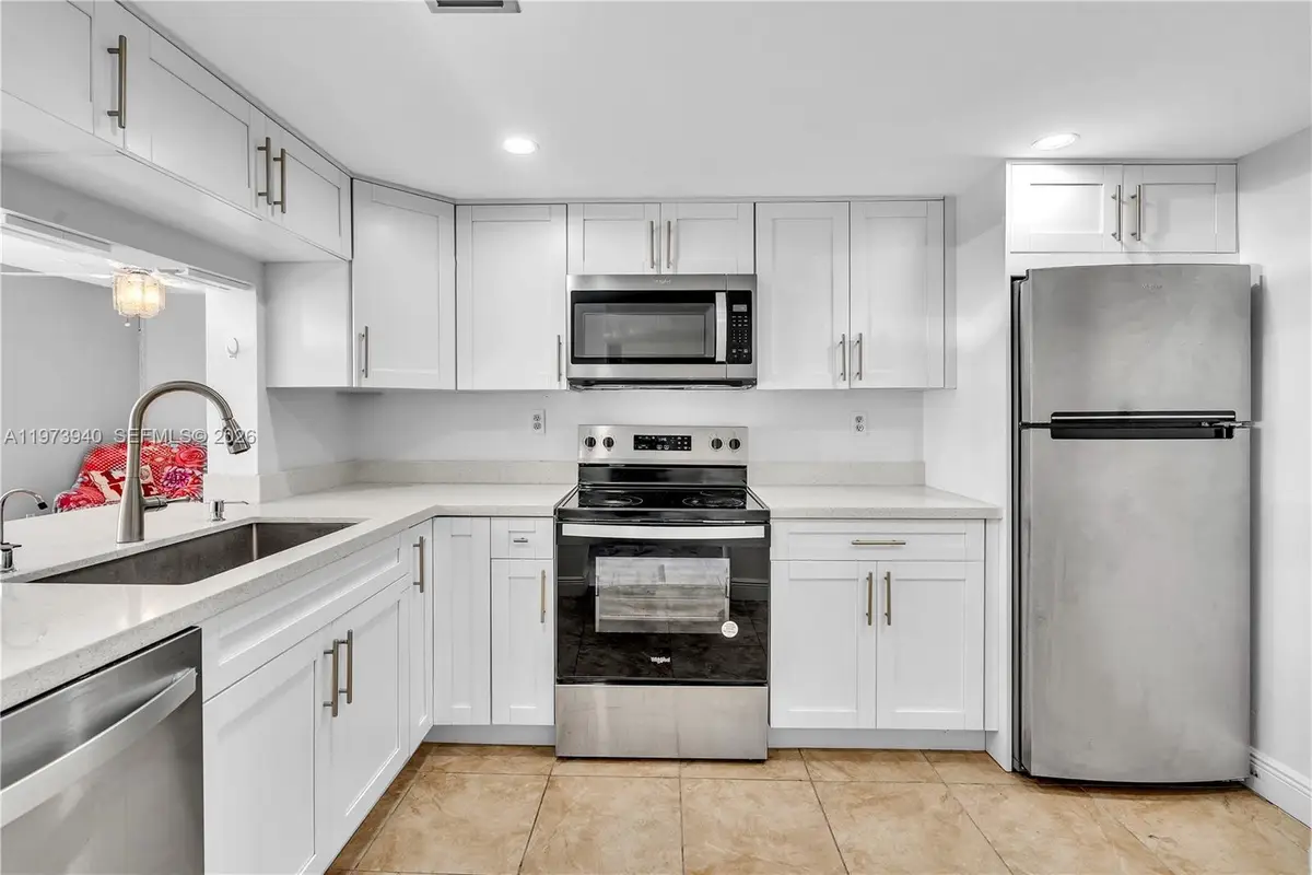 3252 Foxcroft Rd #102, Miramar, FL 33025 - #1