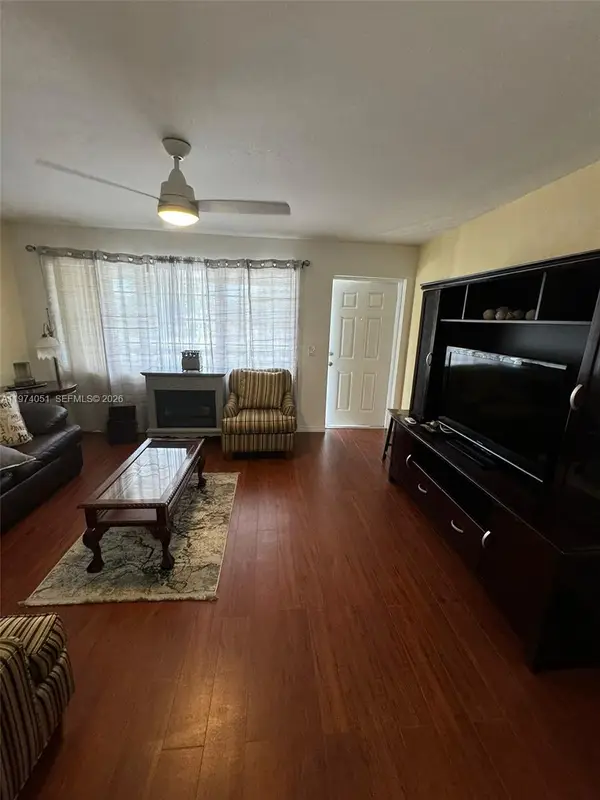 221 Kent M #221, West Palm Beach, FL 33417