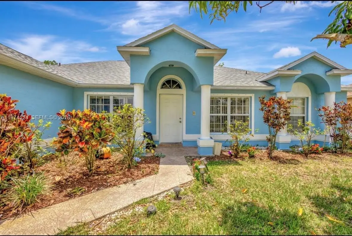 1458 SW San Esteban Ave, Port Saint Lucie, FL 34953 - #1