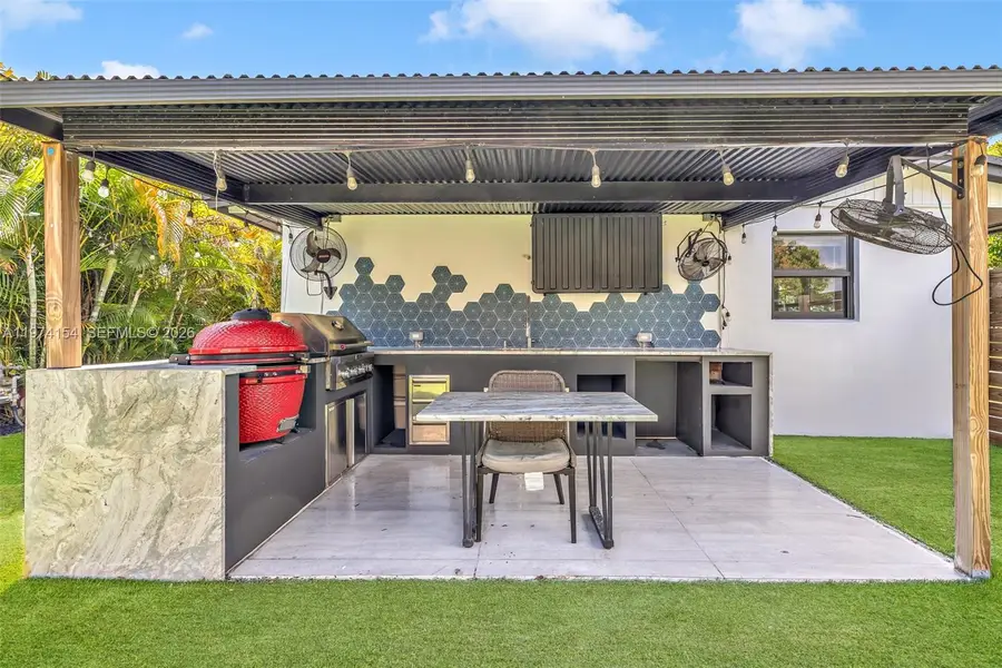 1151 NE 42nd Ct, Pompano Beach, FL 33064 - #2