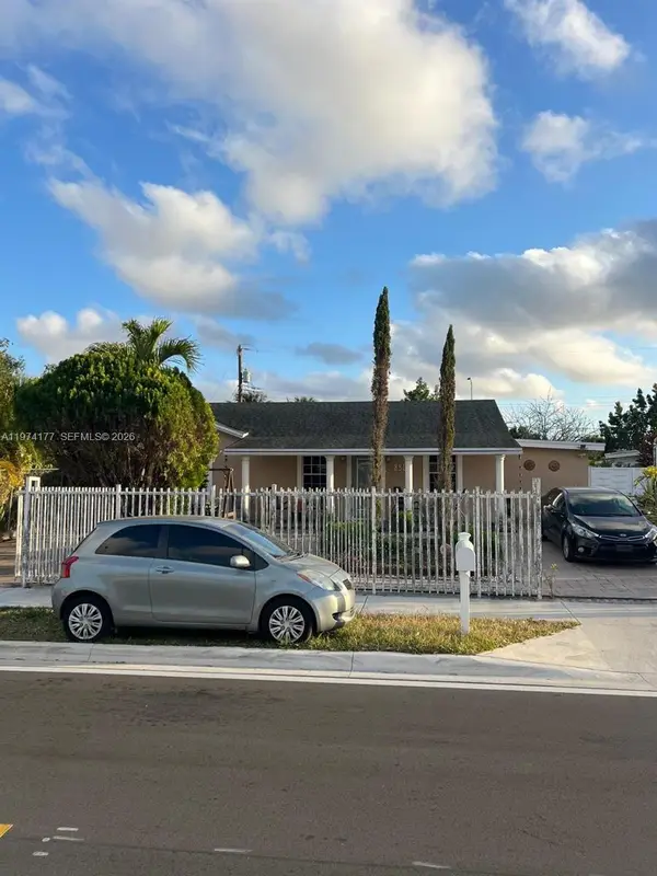 890 SE 3rd Pl, Hialeah, FL 33010
