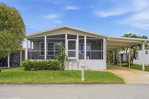 2325 SW 83rd Ave, Davie, FL 33324