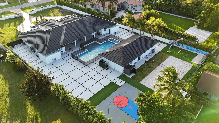 365 NW 132nd Ave, Miami, FL 33182 - #2