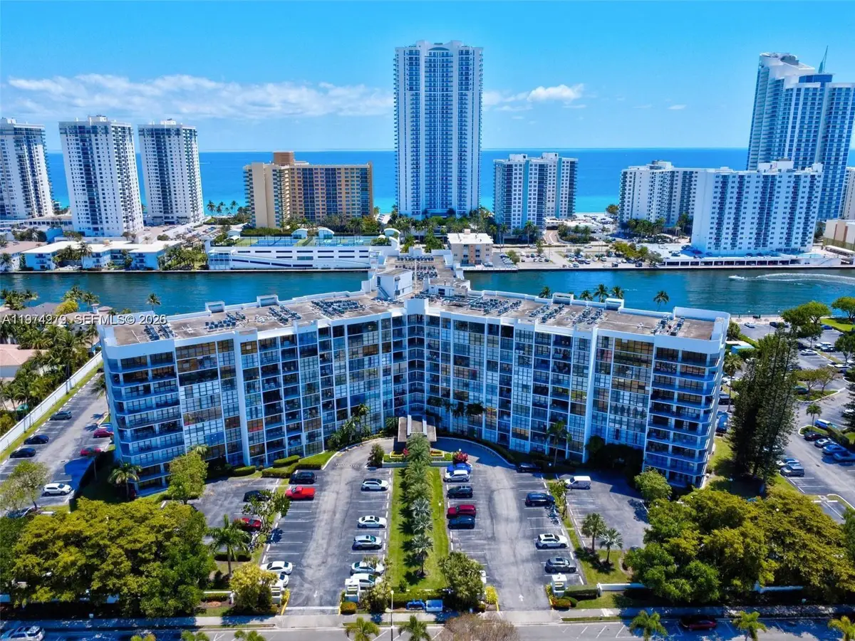 1000 Parkview Dr #1022, Hallandale Beach, FL 33009 - #1
