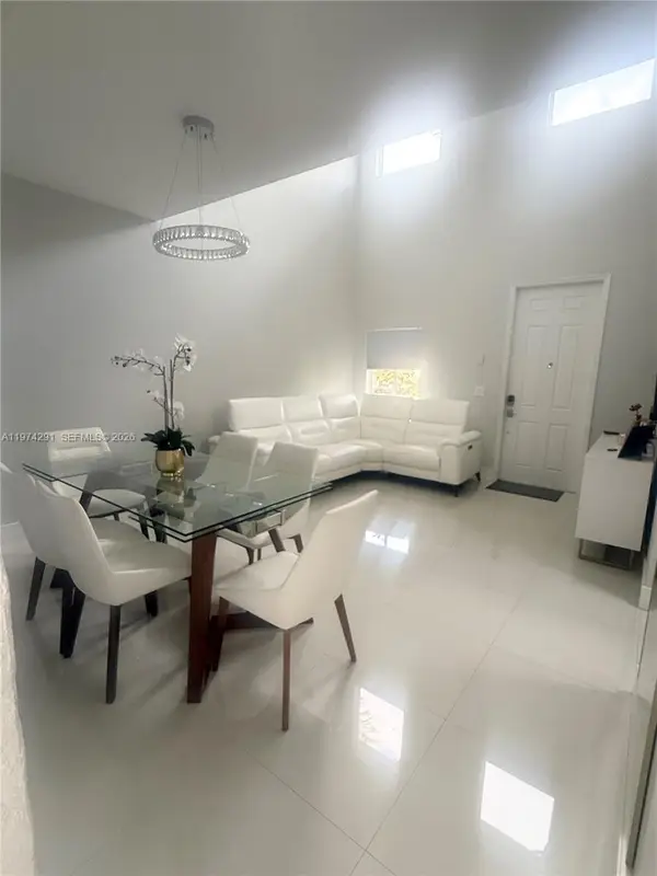 4106 NE 25th St, Homestead, FL 33033