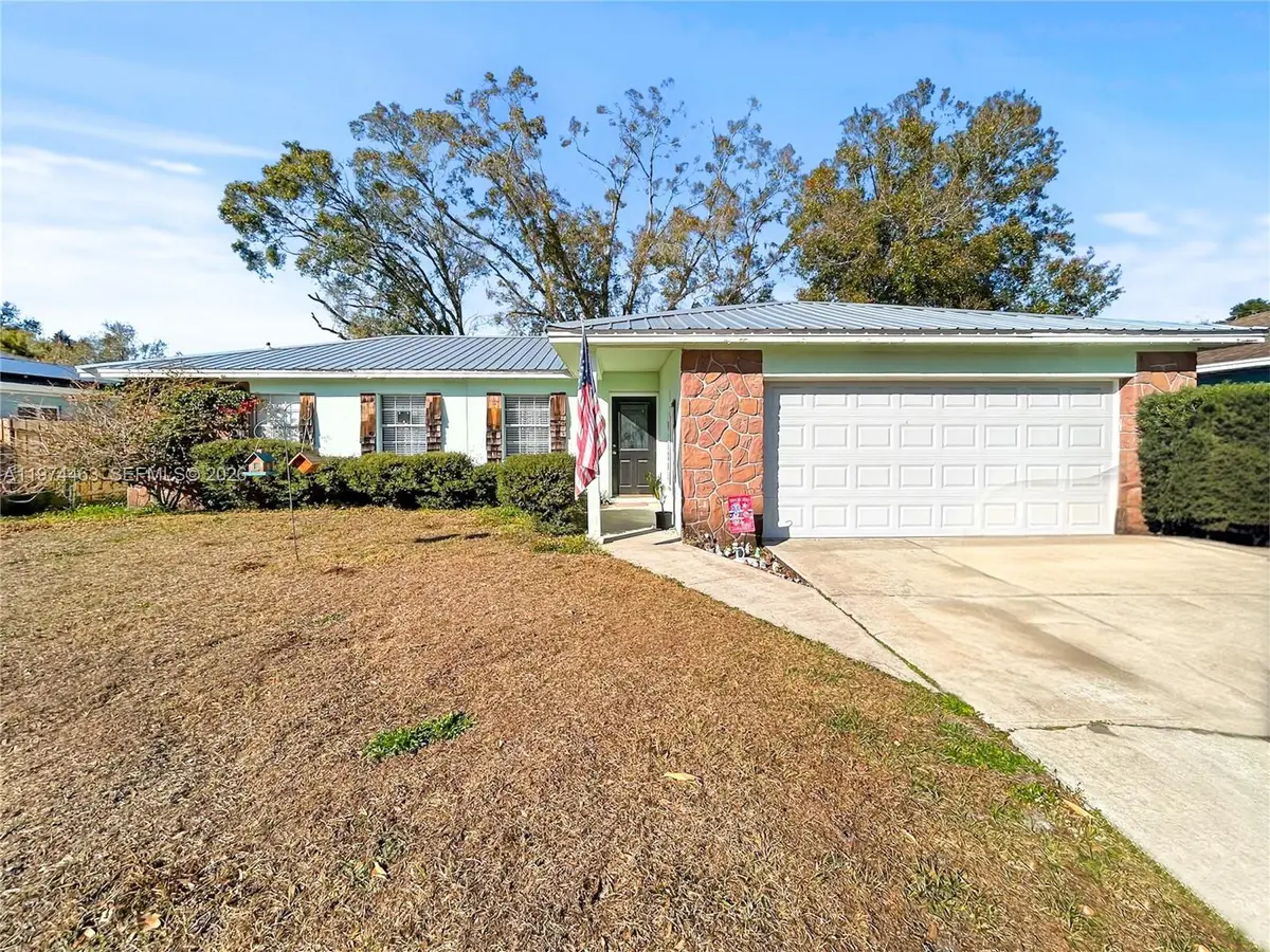 614 Huntington St, Brandon, FL 33511 - #1