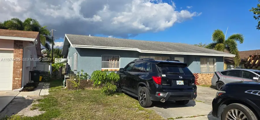 565 NW 54th St, Boca Raton, FL 33487 - #3