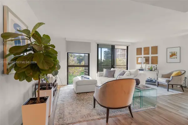 20500 W Country Club Dr #311, Aventura, FL 33180