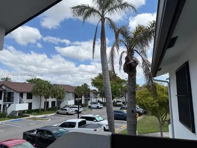 207 Lake Pointe Dr #201, Oakland Park, FL 33309 - #2