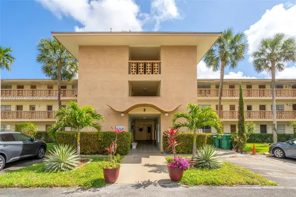 17050 NE 14th Ave #106, Miami, FL 33162