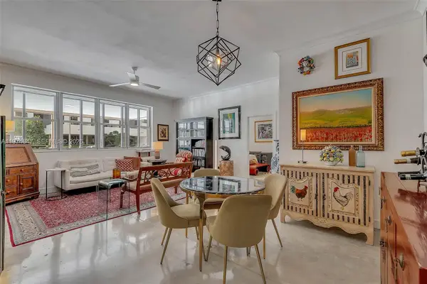 625 Biltmore Way #102, Coral Gables, FL 33134