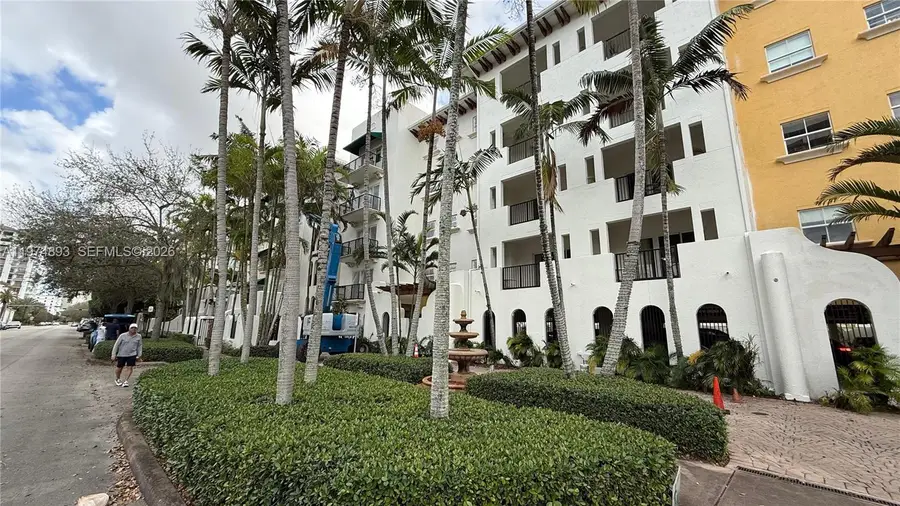 642 Valencia #305, Coral Gables, FL 33134 - #3