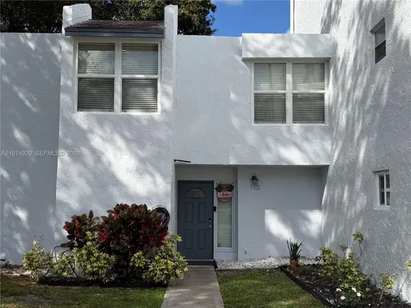 9410 Live Oak Pl #110, Davie, FL 33324