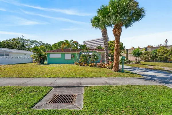 5931 NE 1st Ave, Oakland Park, FL 33334