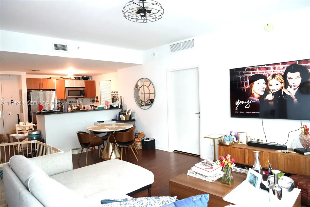 300 S Biscayne Blvd #3504, Miami, FL 33131 - #1