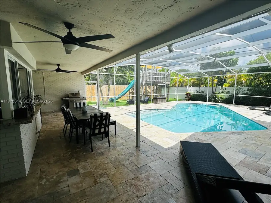 1319 Rodman St, Hollywood, FL 33019 - #2