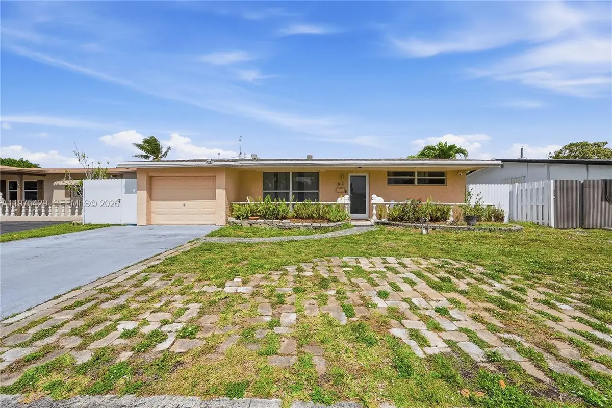 8641 NW 25th Ct, Sunrise, FL 33322 - #1