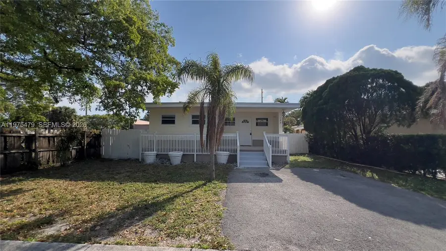 109 SW 1st Ave, Hallandale Beach, FL 33009 - #3
