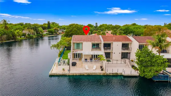 7282 Jacaranda Ln, Miami Lakes, FL 33014