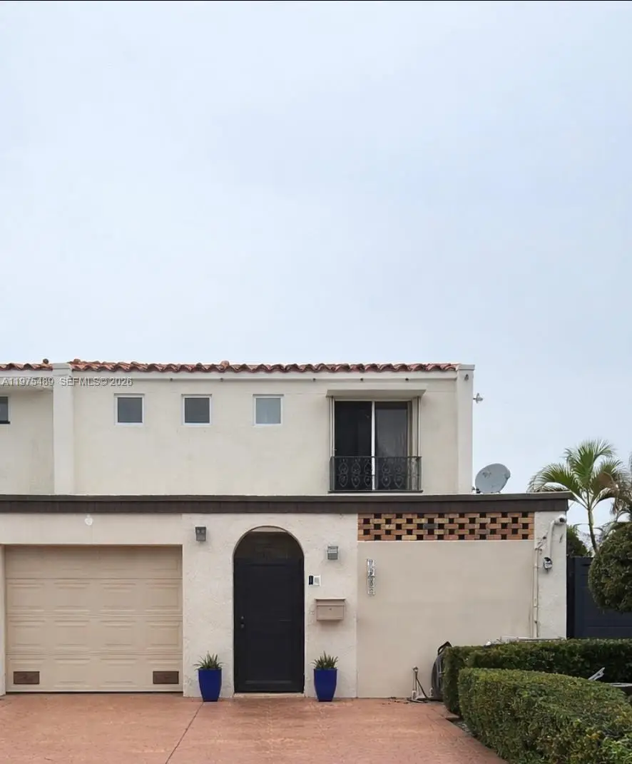 7282 Jacaranda Ln, Miami Lakes, FL 33014 - #2