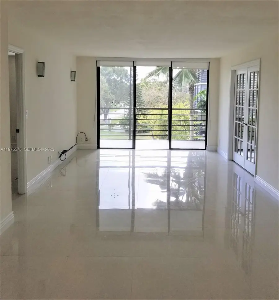 20500 W Country Club Dr #314, Aventura, FL 33180 - #2