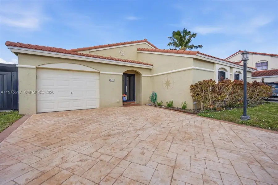 561 SW 87th Ct, Miami, FL 33174 - #3