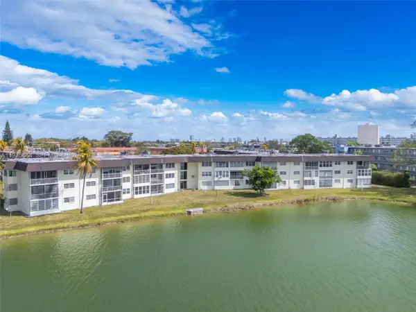 1530 NE 191st St #105, Miami, FL 33179