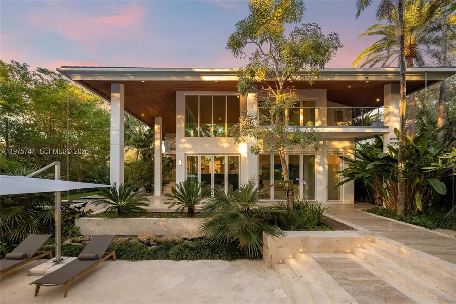 7150 W Lago Dr, Coral Gables, FL 33143 - #2