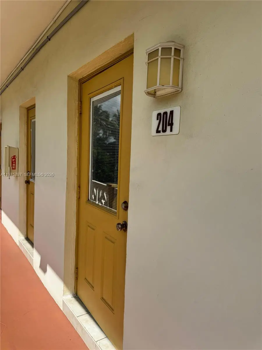 5121 W Oakland Park Blvd #204, Lauderdale Lakes, FL 33313 - #1