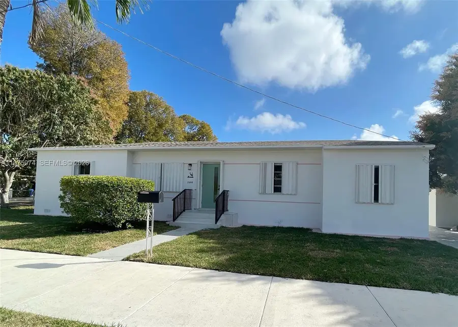 3200 SW 2nd St, Miami, FL 33135 - #3