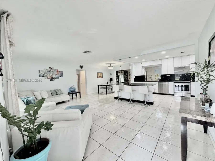 7005 NW 94th Ave, Tamarac, FL 33321 - #2