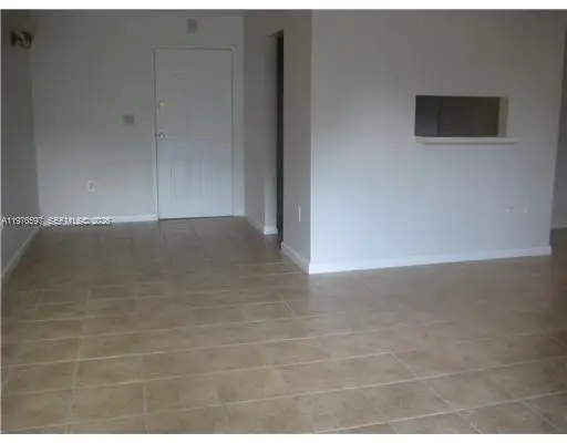 9493 SW 76th St #L4, Miami, FL 33173 - #2