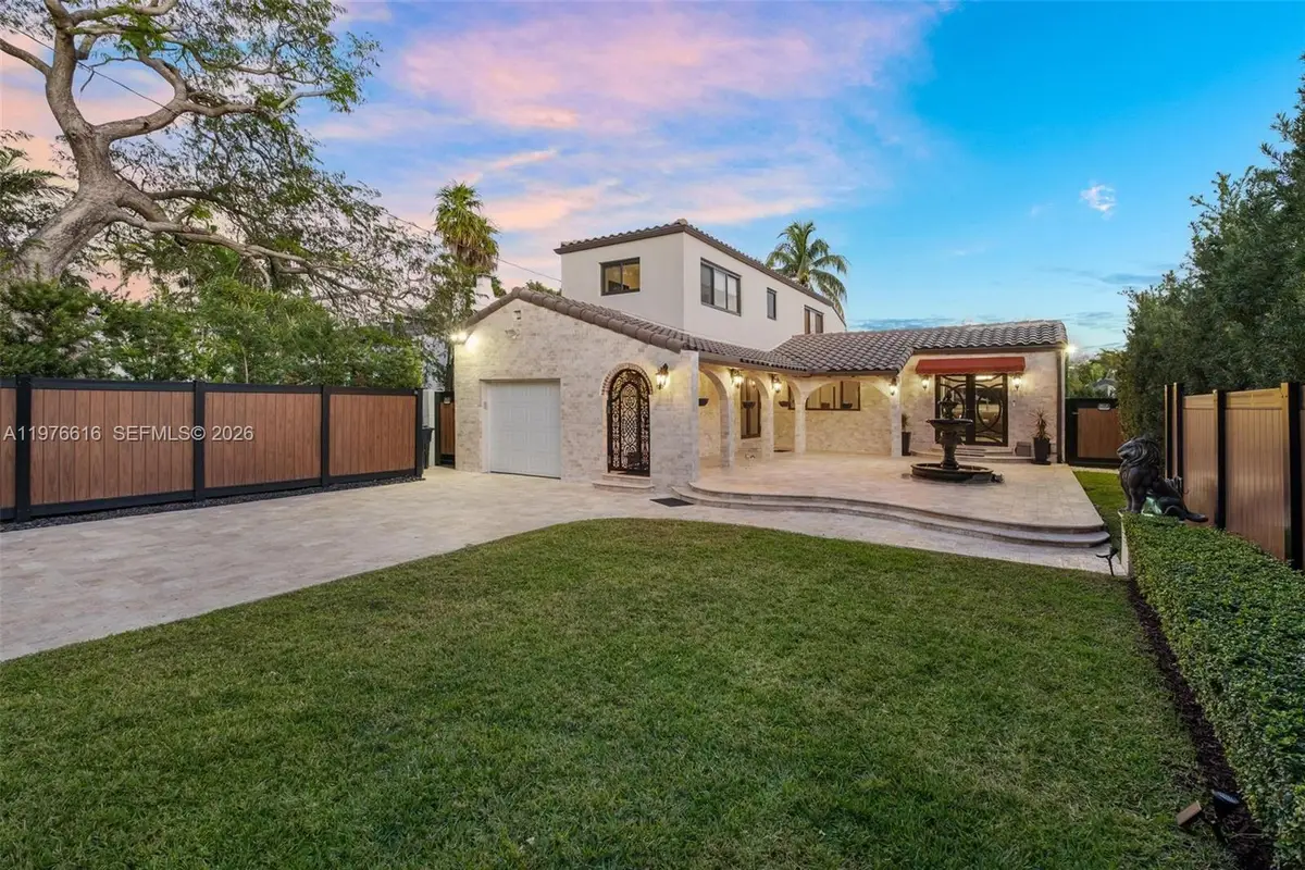 5135 Alton Rd, Miami Beach, FL 33140 - #1