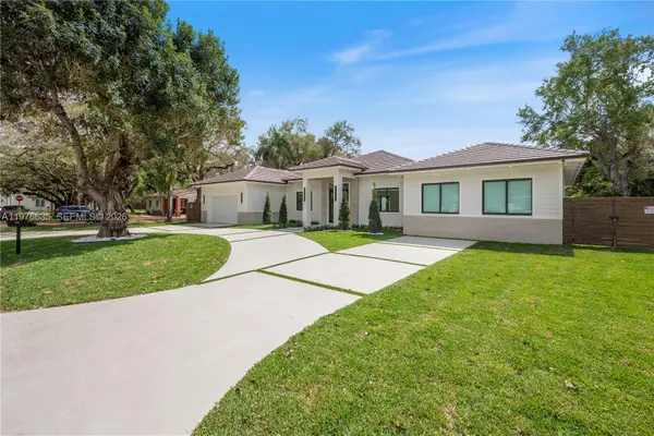 6990 SW 58th St, Miami, FL 33143