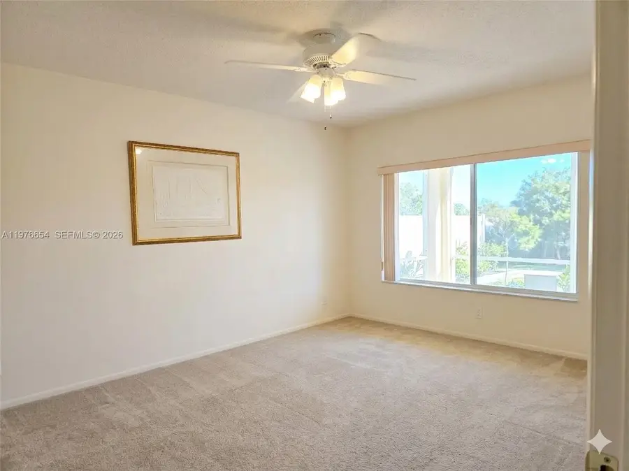 330 SE 2nd St #403H, Hallandale Beach, FL 33009 - #2