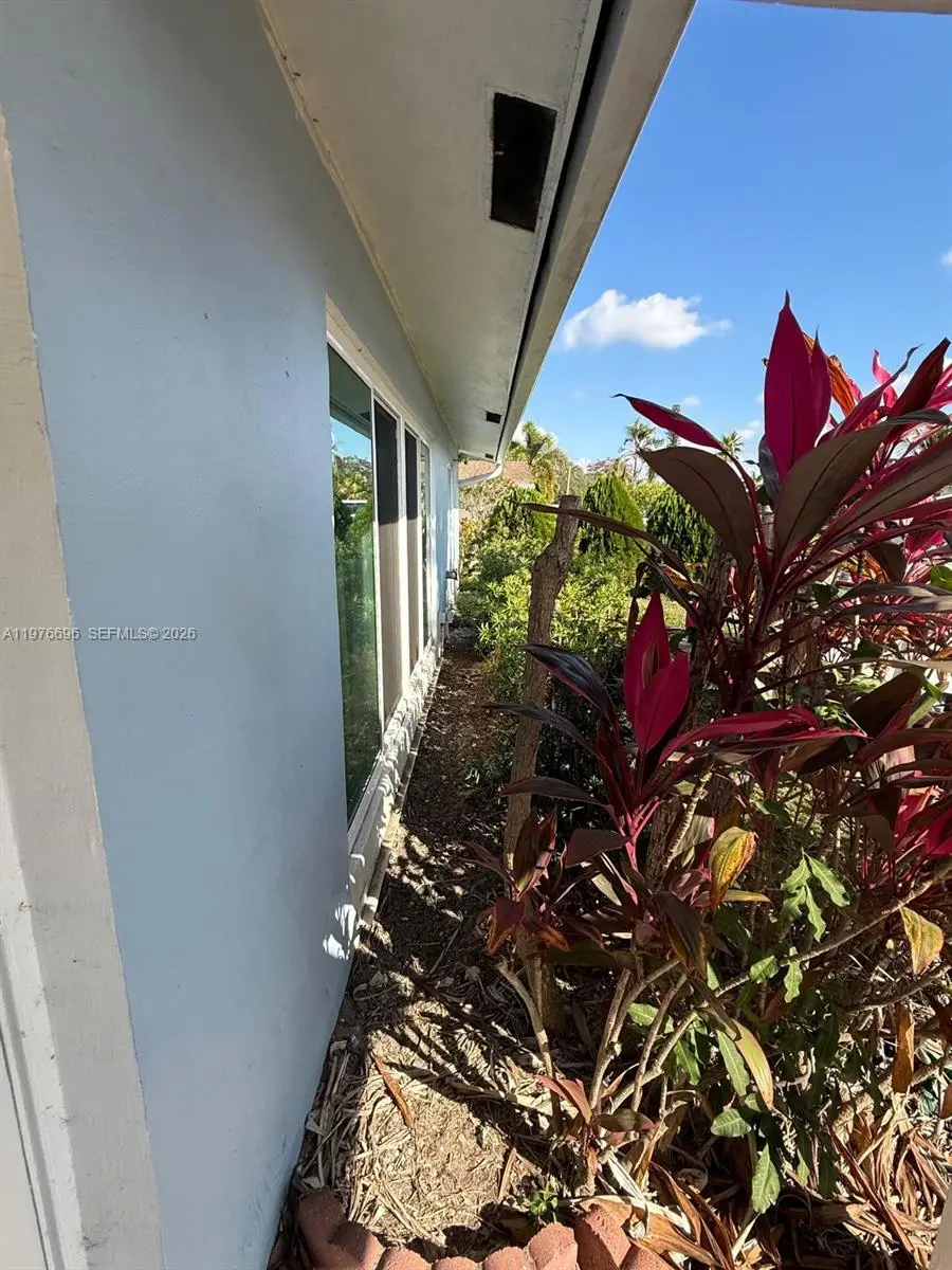 8105 NW 74th Ter, Tamarac, FL 33321 - #2