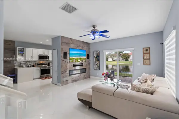 4301 Macarthur Palm Trl, Green Acres, FL 33463