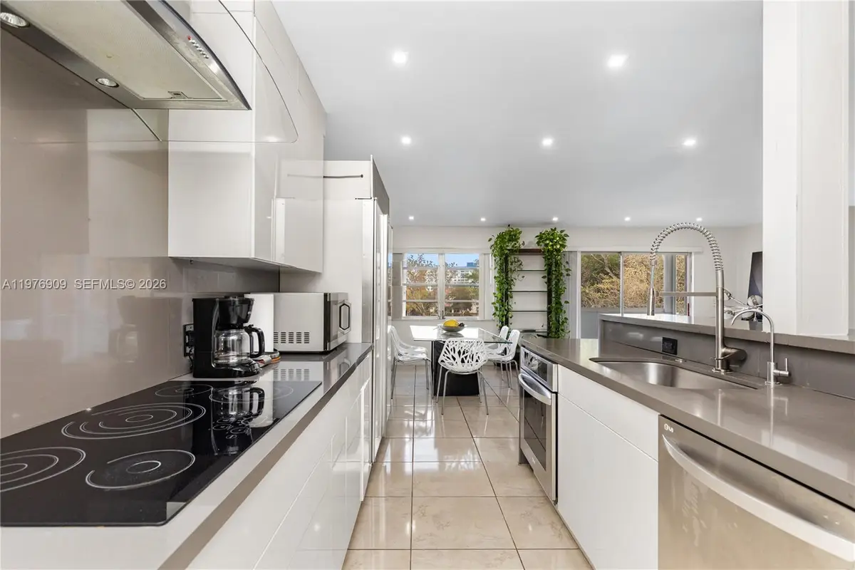 1400 N Tallwood Ave #306, Hollywood, FL 33021 - #1