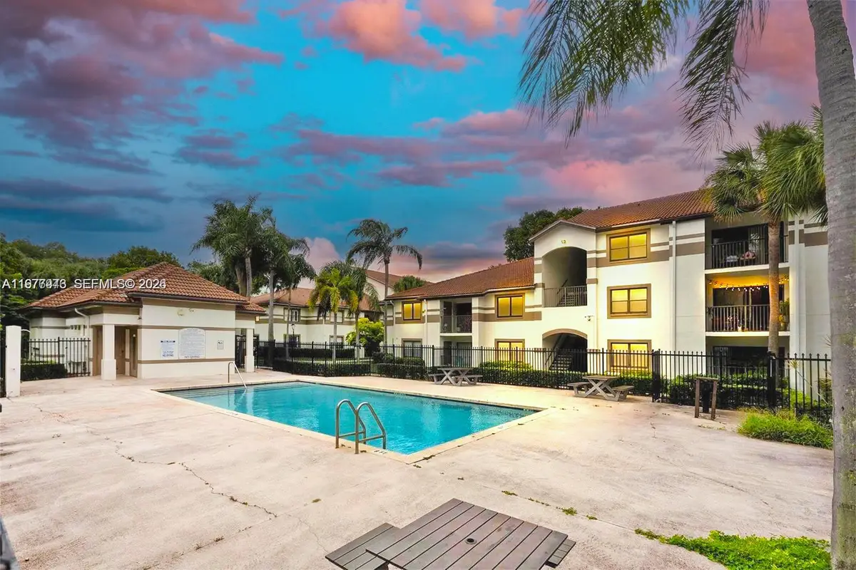 650 S Park Rd #24-5, Hollywood, FL 33021 - #1