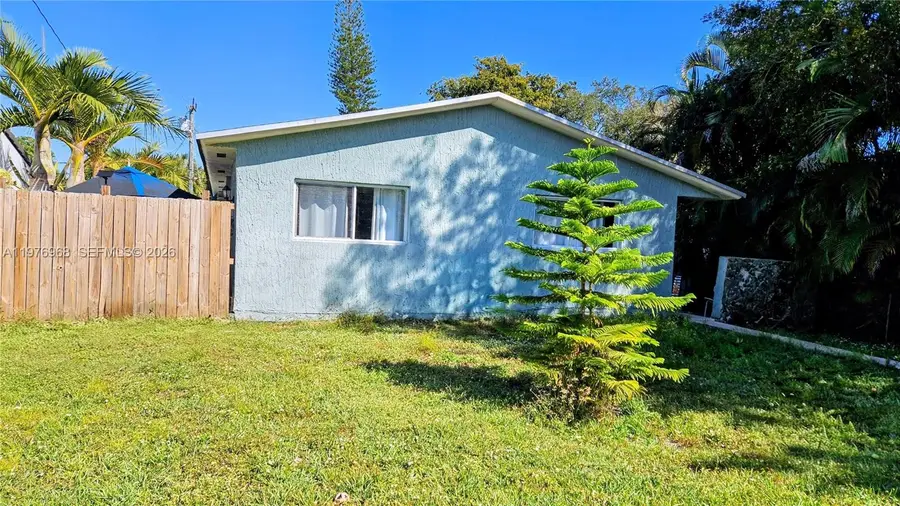2411 Thomas St, Hollywood, FL 33020 - #2