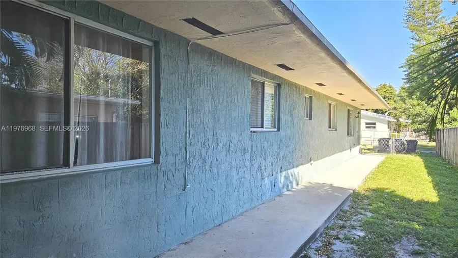 2411 Thomas St, Hollywood, FL 33020 - #3