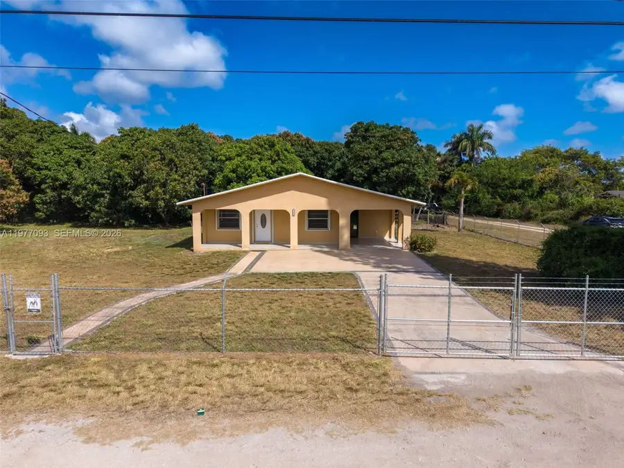 15401 SW 212th St, Miami, FL 33187 - #2